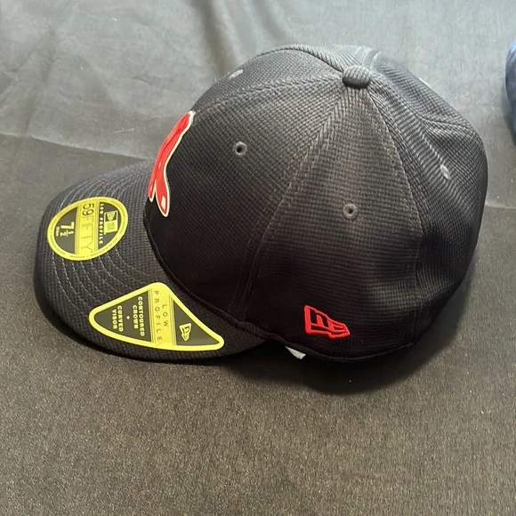 NWT Boston Red Sox’s Men’s fitted hat - Picture 2 of 4